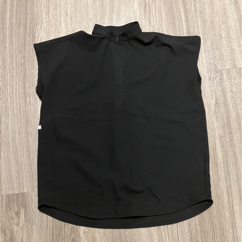 FIGS Black Rafaela Women’s Scrub Top